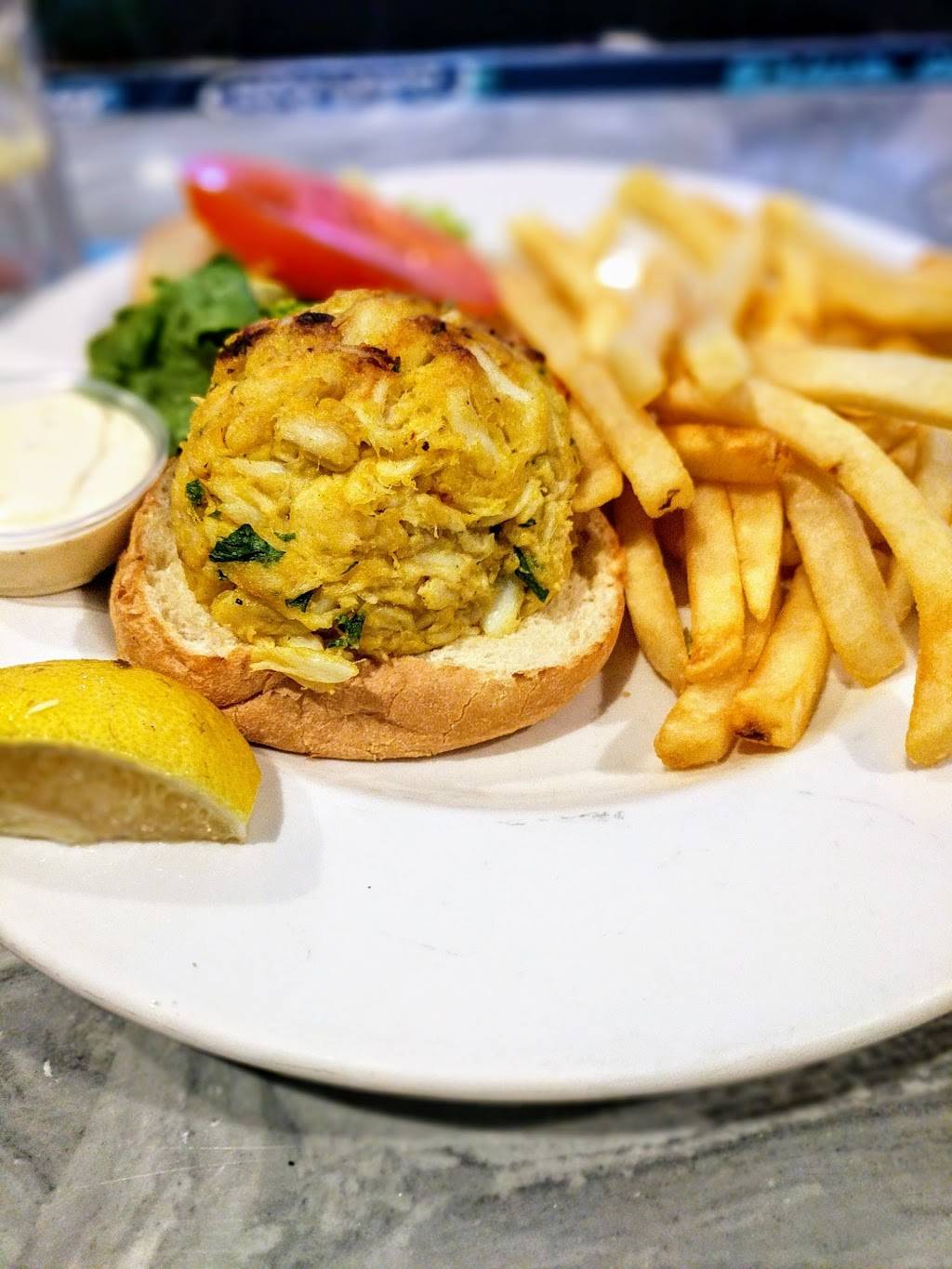 Mos Seafood downtown Baltimore | restaurant | 219 South President Street, Baltimore, MD 21202, USA | 4108378600 OR +1 410-837-8600