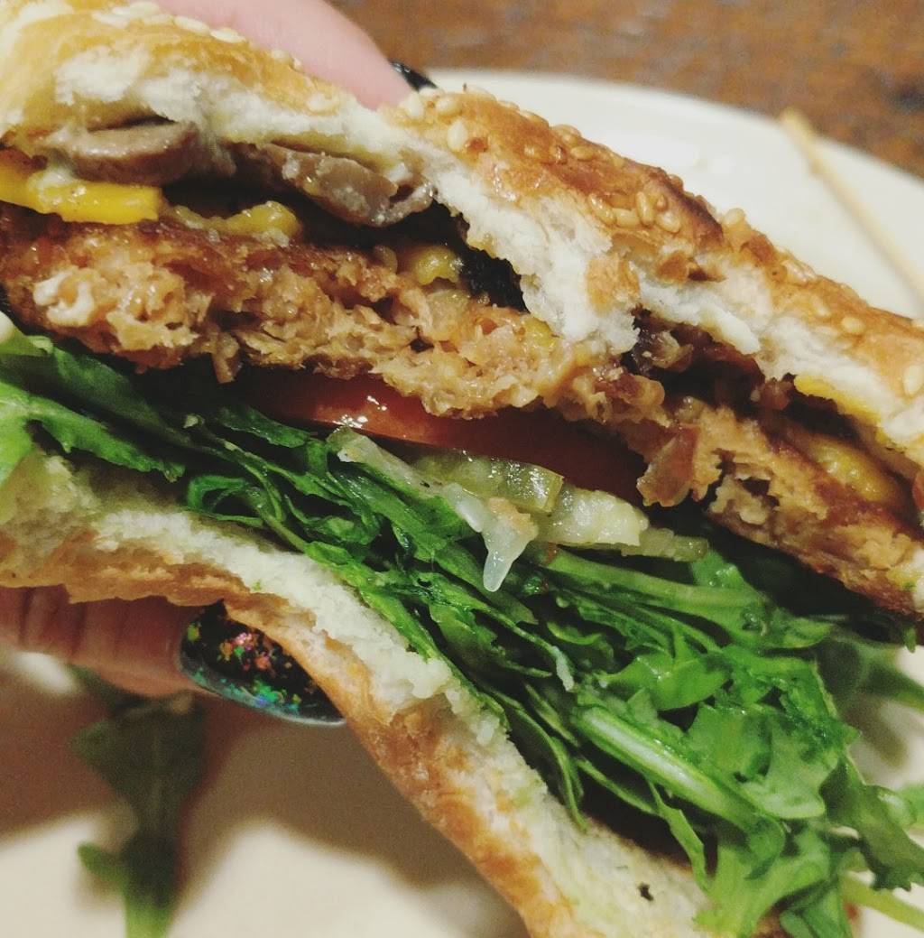 Green Tomato Grill | restaurant | 796 N Brea Blvd, Brea, CA 92821, USA | 7149873766 OR +1 714-987-3766