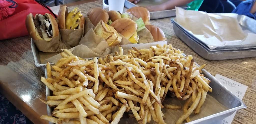 Elevation Burger | restaurant | 16010 NW 57th Ave #138, Miami Lakes, FL 33014, USA | 7865175775 OR +1 786-517-5775