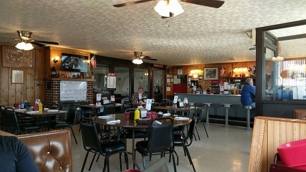 Huddle Cafe | restaurant | 802 Main St, Ashton, IL 61006, USA | 8154532677 OR +1 815-453-2677