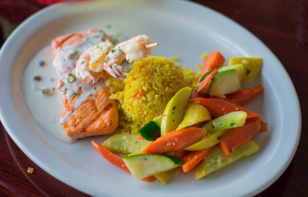 Crab Louies Bistro | restaurant | 46 Wharf 1 # 1, Monterey, CA 93940, USA | 8316551173 OR +1 831-655-1173