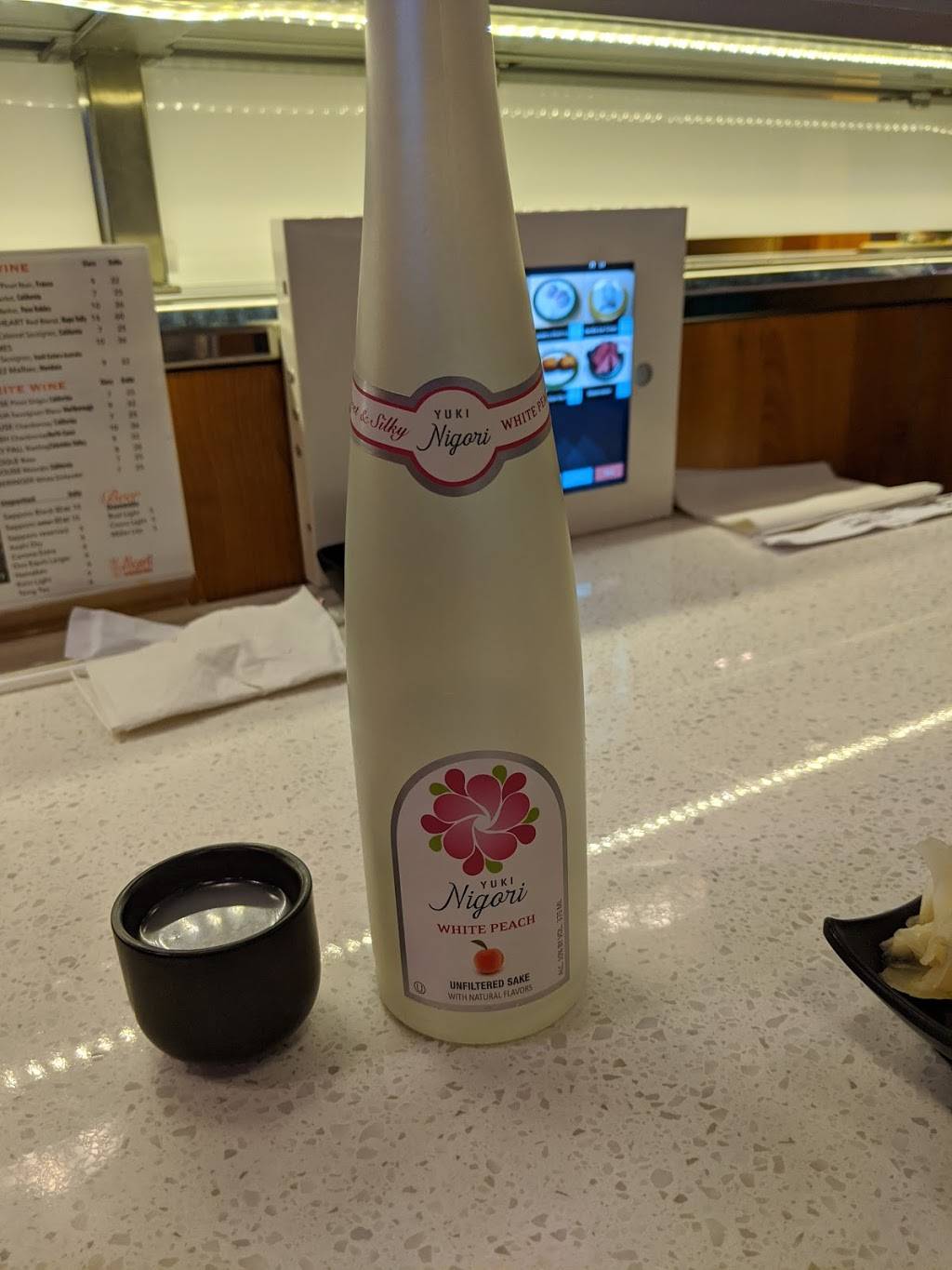 Akarii Revolving Sushi | restaurant | 3341 E Broad St #101, Mansfield, TX 76063, USA | 8174736888 OR +1 817-473-6888