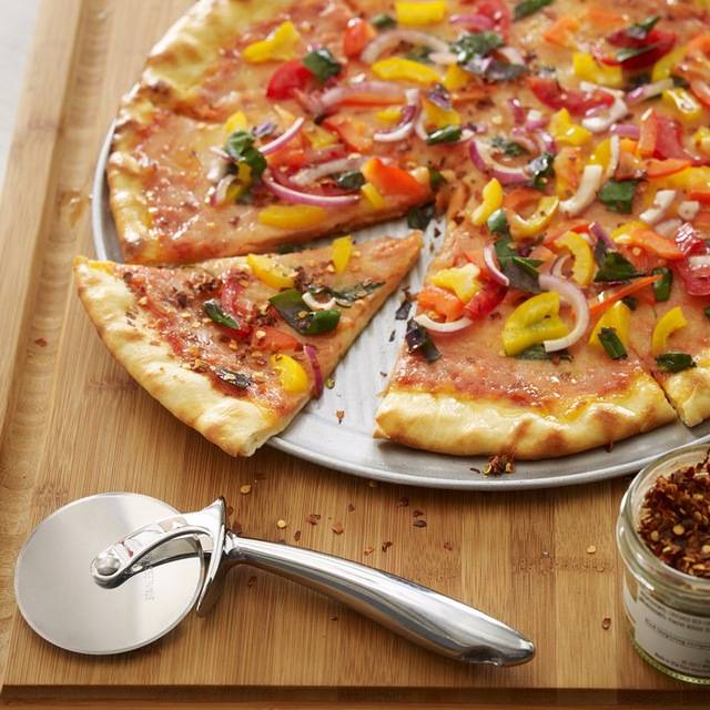 Xpress Pizza and Subs | restaurant | 12647 N 56th St, Tampa, FL 33617, USA | 8136050780 OR +1 813-605-0780