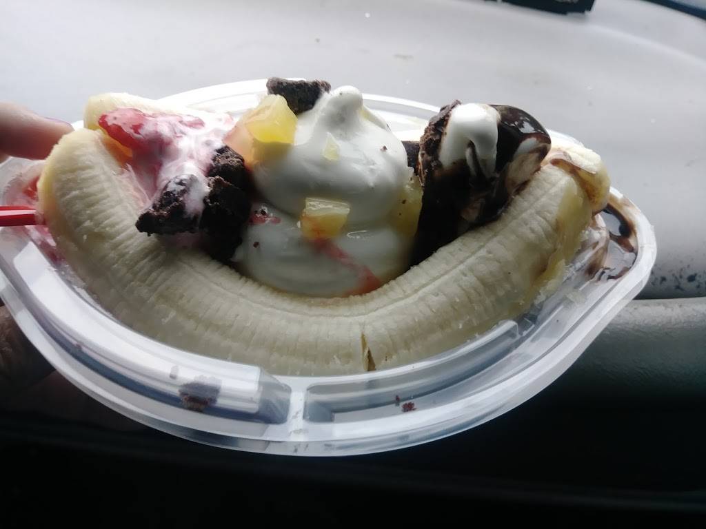 Dairy Queen Grill & Chill | restaurant | 960 N Main St, Bluffton, IN 46714, USA | 2608244404 OR +1 260-824-4404