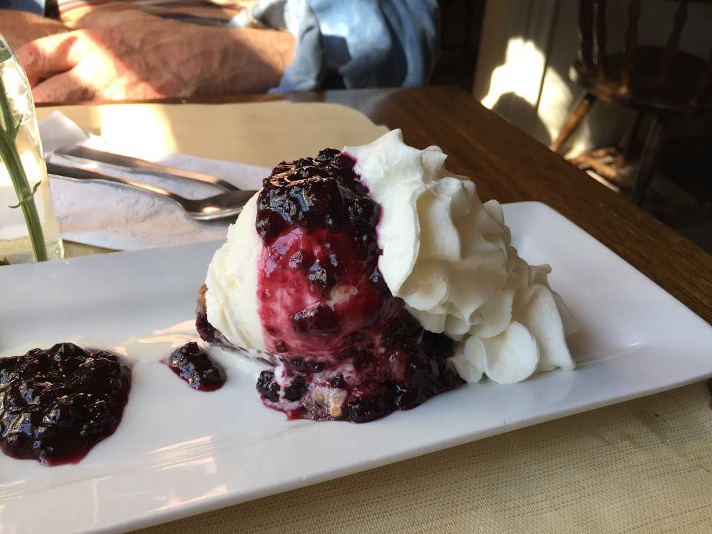 Brewster Inn & Chowder House | night club | 1933 Main St, Brewster, MA 02631, USA | 5088967771 OR +1 508-896-7771