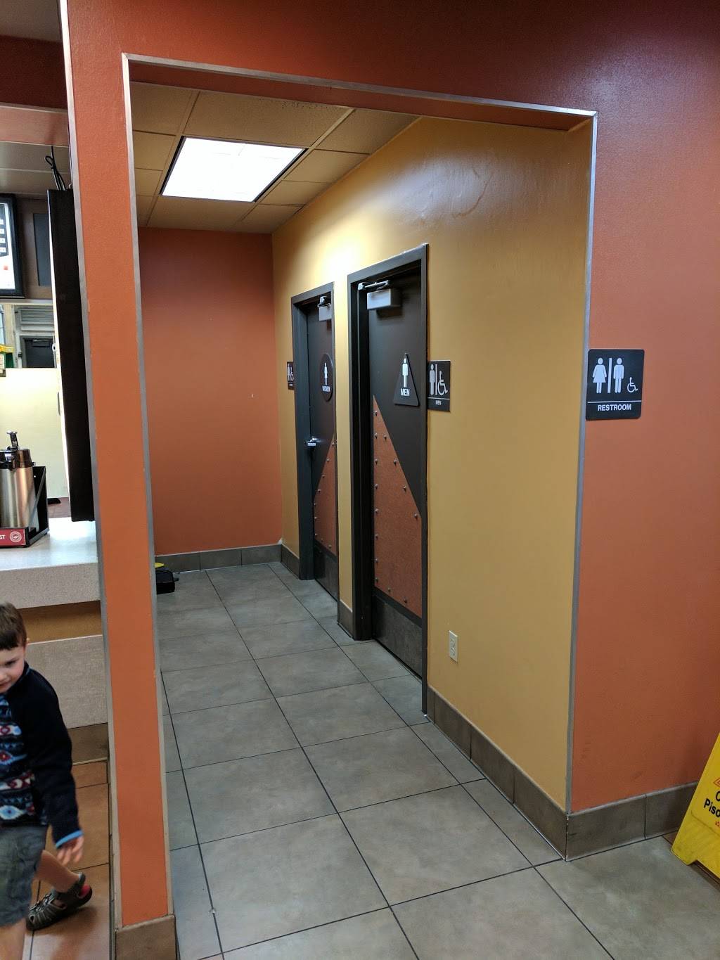 Jack in the Box | restaurant | 1232 W Baseline Rd, Mesa, AZ 85202, USA | 4808380677 OR +1 480-838-0677