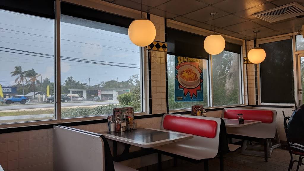Waffle House | meal takeaway | 100270 Overseas Hwy, Key Largo, FL 33037, USA | 3054516222 OR +1 305-451-6222