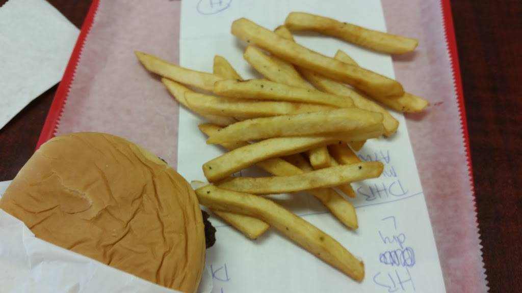 Big Chew Chews Burgers | restaurant | 8150 W Adams Ave, Temple, TX 76502, USA | 2547804300 OR +1 254-780-4300