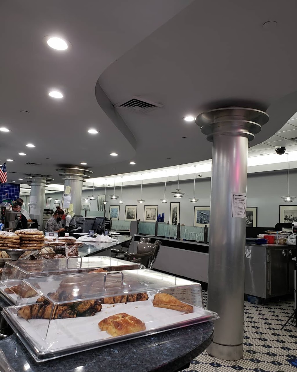 Skylight Diner | restaurant | 402 W 34th St #2321, New York, NY 10001, USA | 2122440395 OR +1 212-244-0395