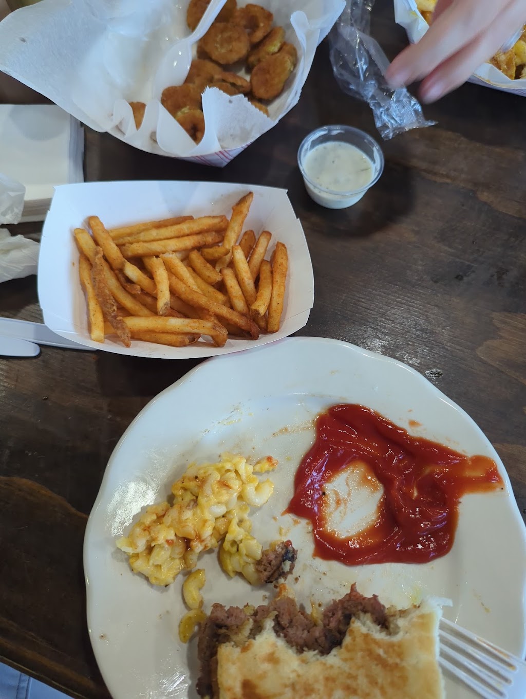 Broaddus Burgers | restaurant | 4519 W Congress St, Lafayette, LA 70506, USA | 3375344521 OR +1 337-534-4521