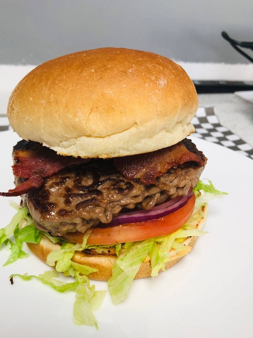 Burger st | restaurant | 4218 Lawrence ave E #13 (Lormor plaza, Scarborough, ON M1E 4X9, Canada | 4162861000 OR +1 416-286-1000