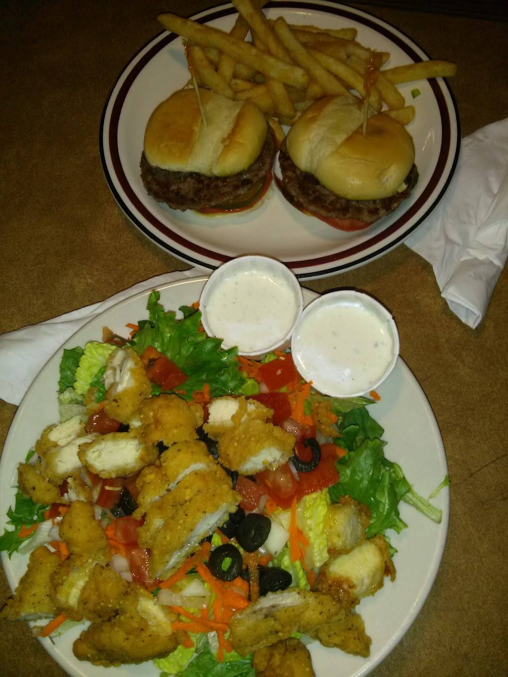 Toms Peacock Bar & Grill | restaurant | 125 SW 2nd St, Corvallis, OR 97333, USA | 5417548522 OR +1 541-754-8522