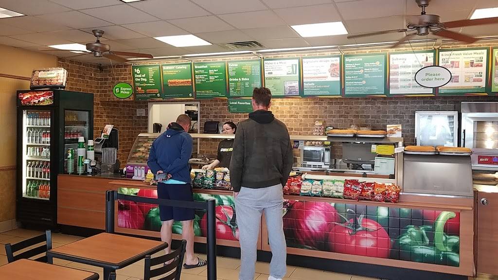 Subway | meal takeaway | 3914 Colorado, CO-119, Longmont, CO 80504, USA | 3036825475 OR +1 303-682-5475