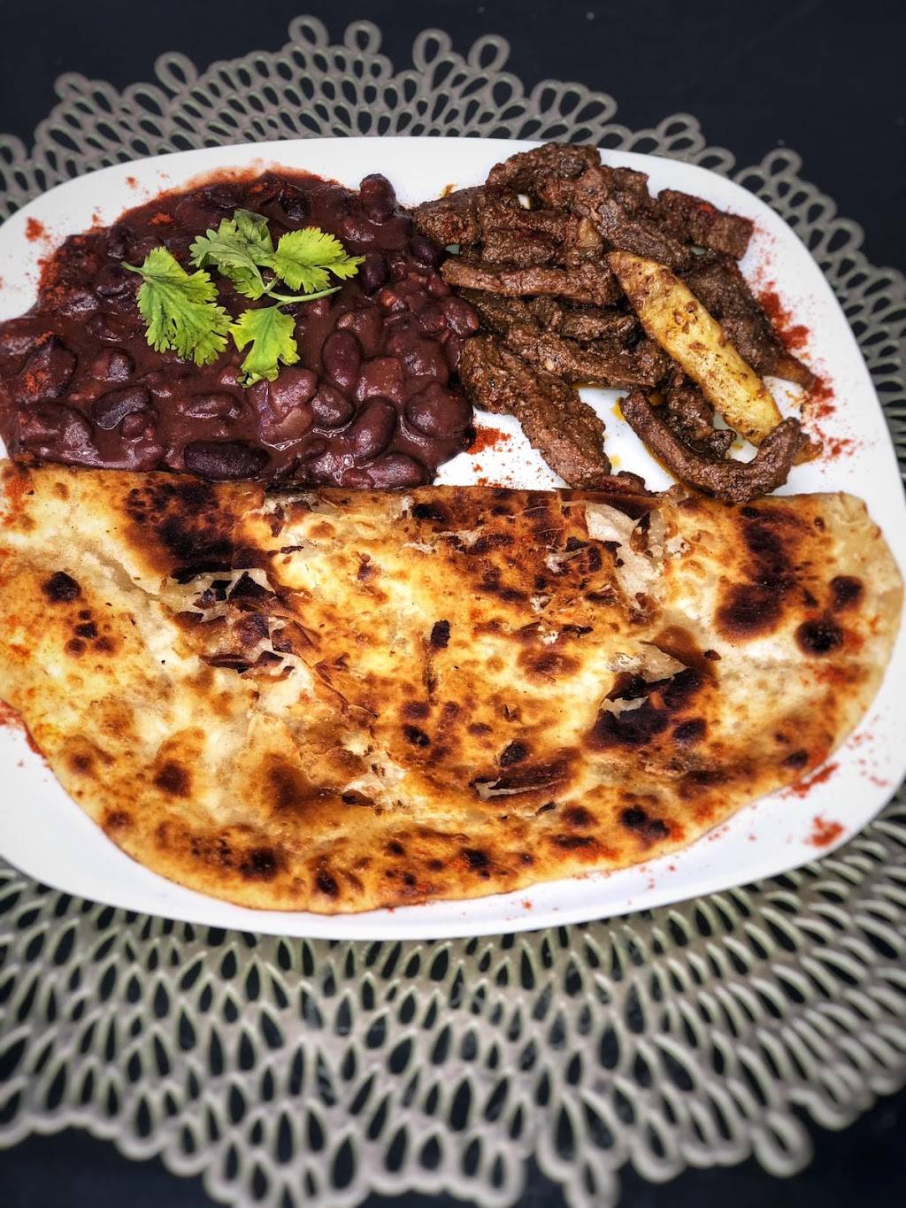 Hooyo Kitchen & cafe | restaurant | 5312 S 3rd St suit 101, Louisville, KY 40214, USA | 5026148264 OR +1 502-614-8264