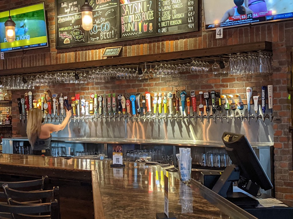 World of Beer | restaurant | 4287 Legendary Dr, Destin, FL 32541, USA | 8504247939 OR +1 850-424-7939