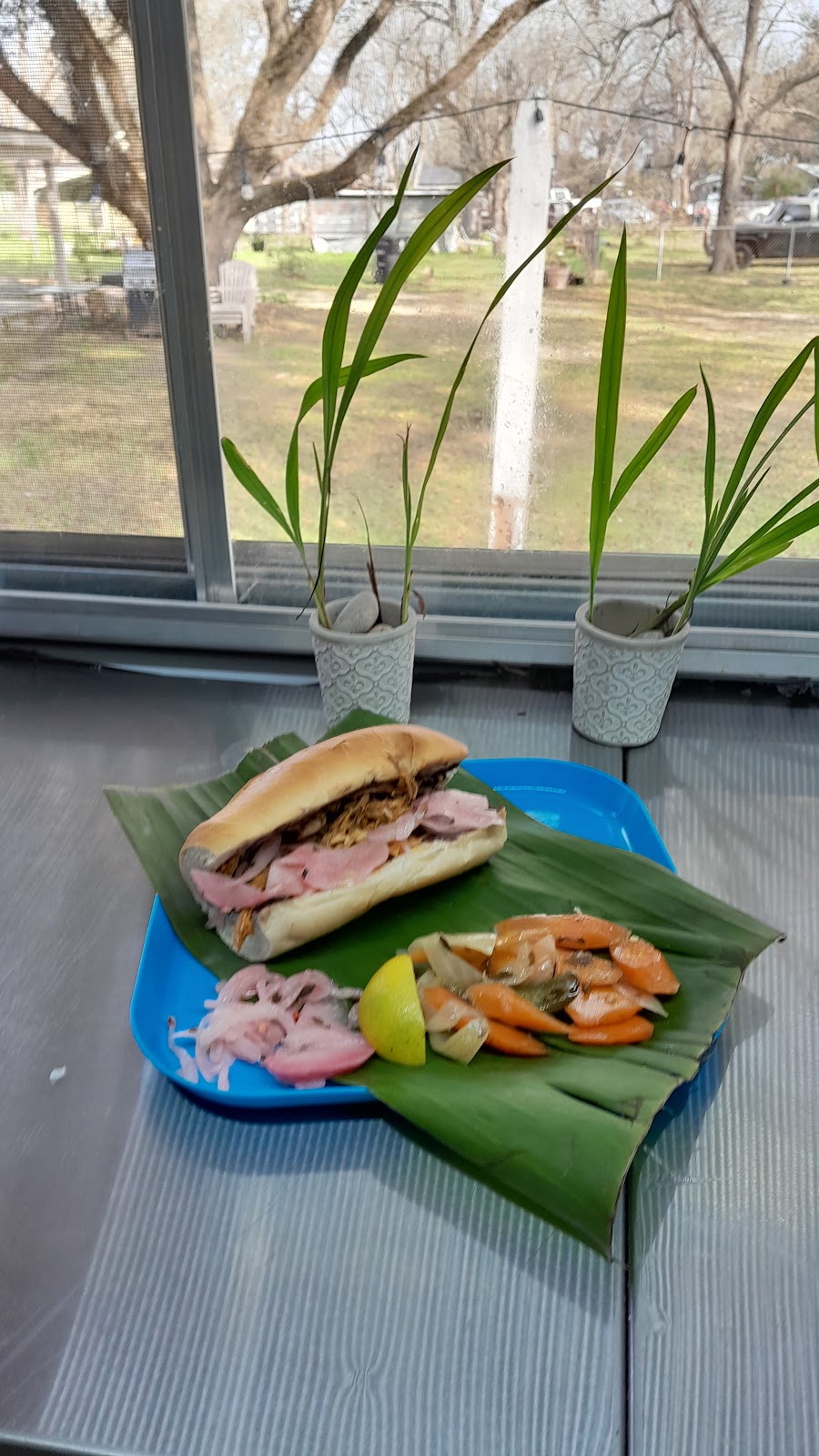 Rincon Huasteca | restaurant | 7410 Ley Rd, Houston, TX 77028, USA | 7133666833 OR +1 713-366-6833