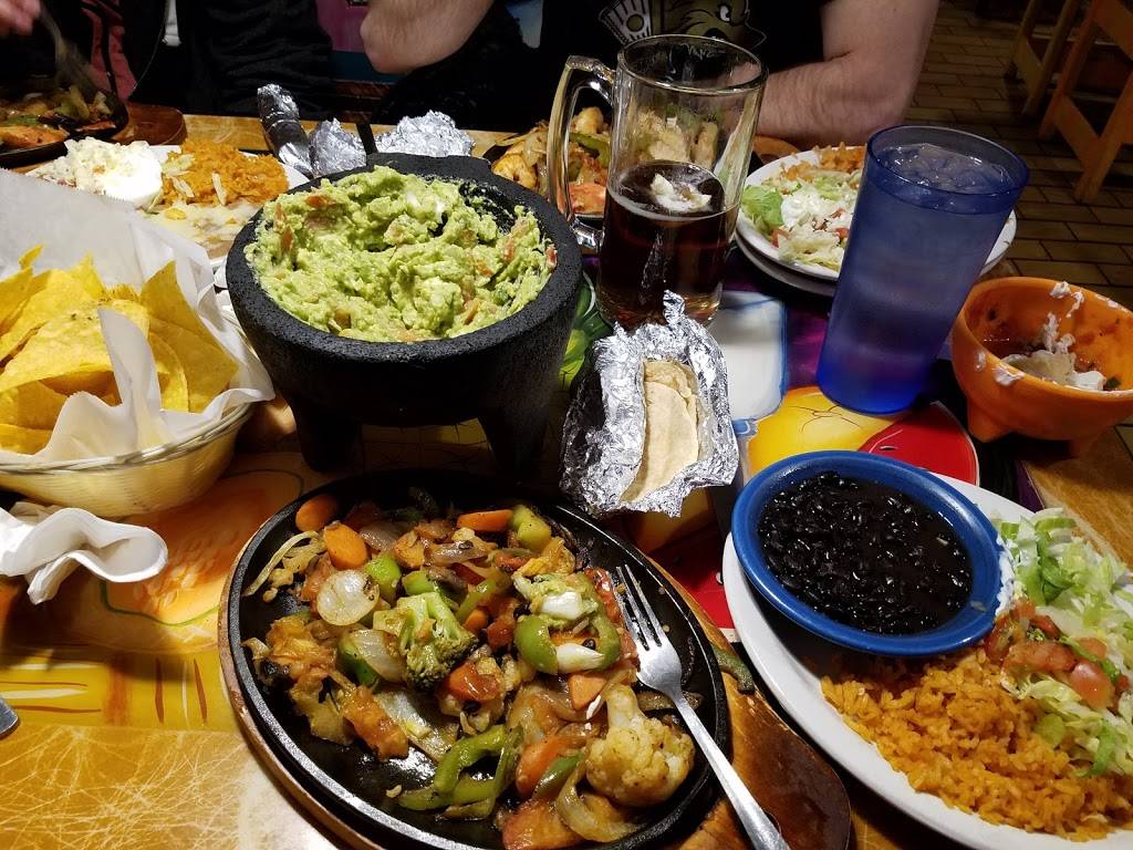 Don Cinco de Mayo Cantina | restaurant | 918 E McCoy Blvd, Tomah, WI 54660, USA | 6083744599 OR +1 608-374-4599