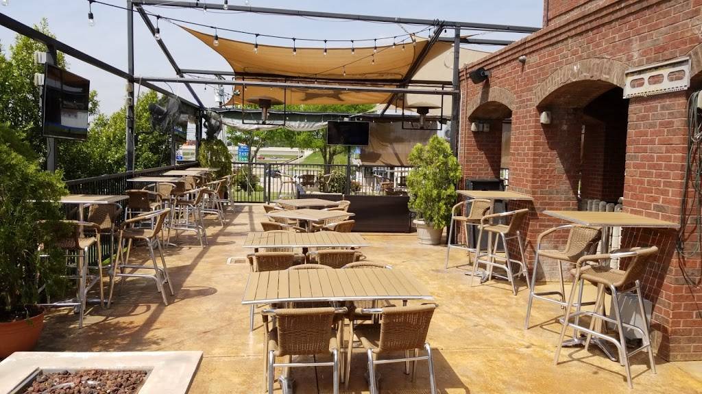 PapaGs Sports Bar & Grill | restaurant | 2900 Hwy 121, Bedford, TX 76021, USA | 8173544140 OR +1 817-354-4140