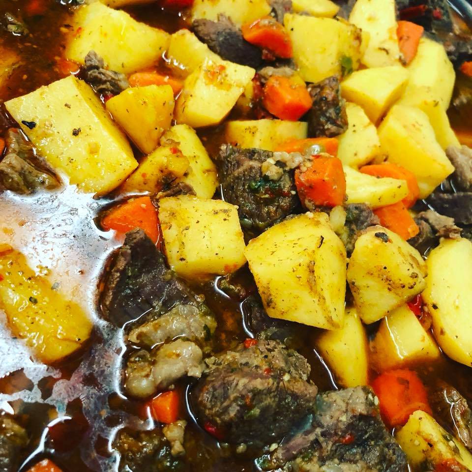 El Quijote Bar & Grill | restaurant | 6110 Causeway Blvd, Tampa, FL 33619, USA | 8136447836 OR +1 813-644-7836