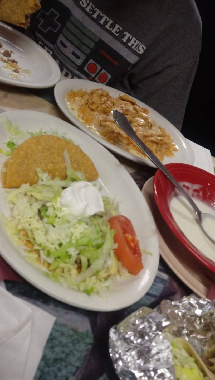 El Jefe | restaurant | 100 N Murphree St, Pittsboro, MS 38951, USA | 6624122205 OR +1 662-412-2205