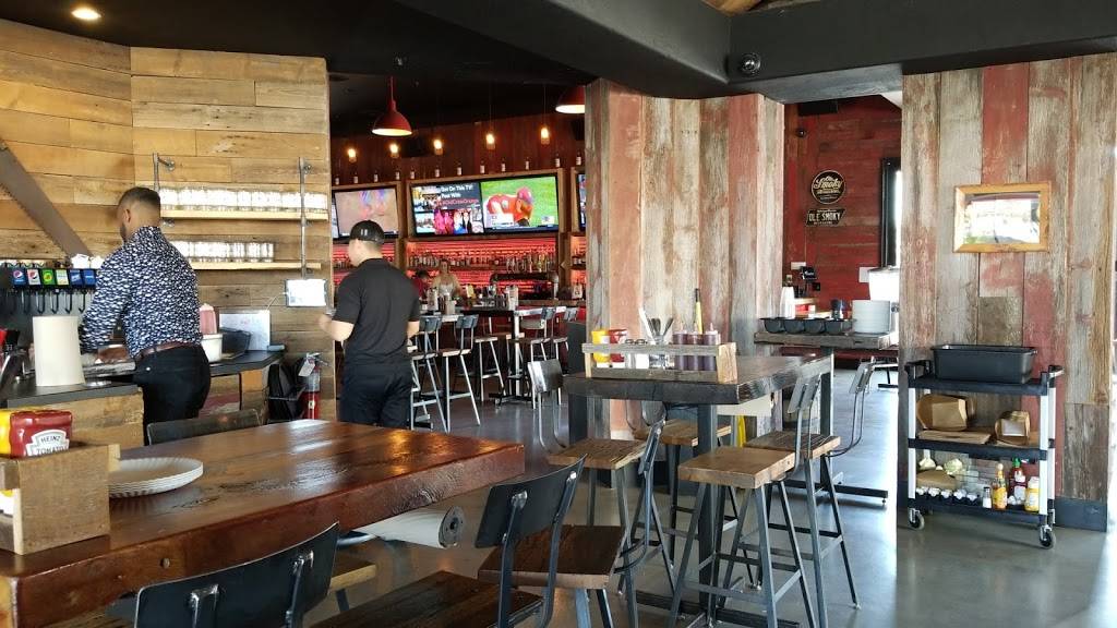 Old Crow Smokehouse Orange | restaurant | 1535 W Katella Ave, Orange, CA 92867, USA | 6572213057 OR +1 657-221-3057