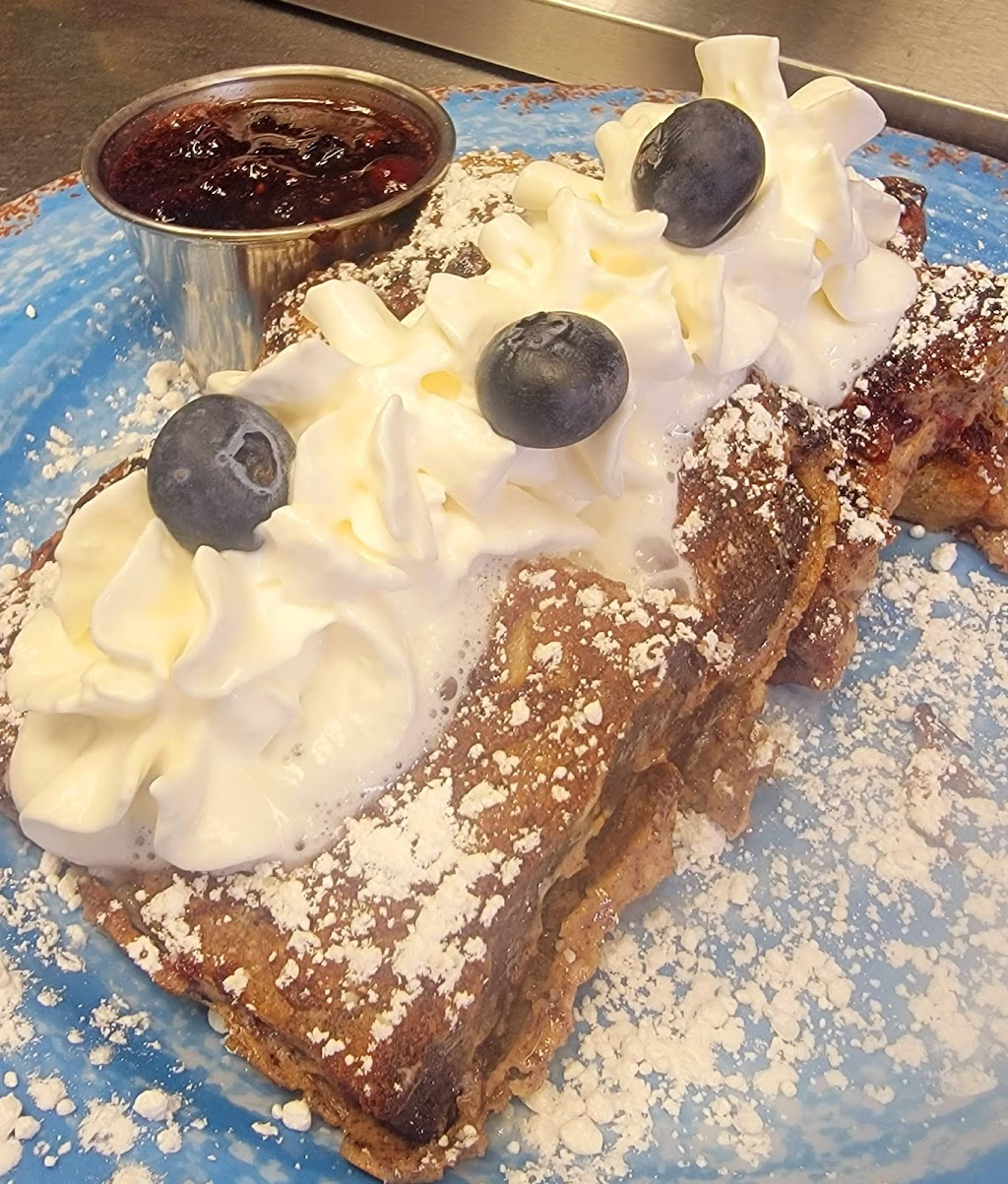 Seadogs Restaurant N Lounge | restaurant | 560 SW Fleet Ave, Lincoln City, OR 97367, USA | 5412648205 OR +1 541-264-8205