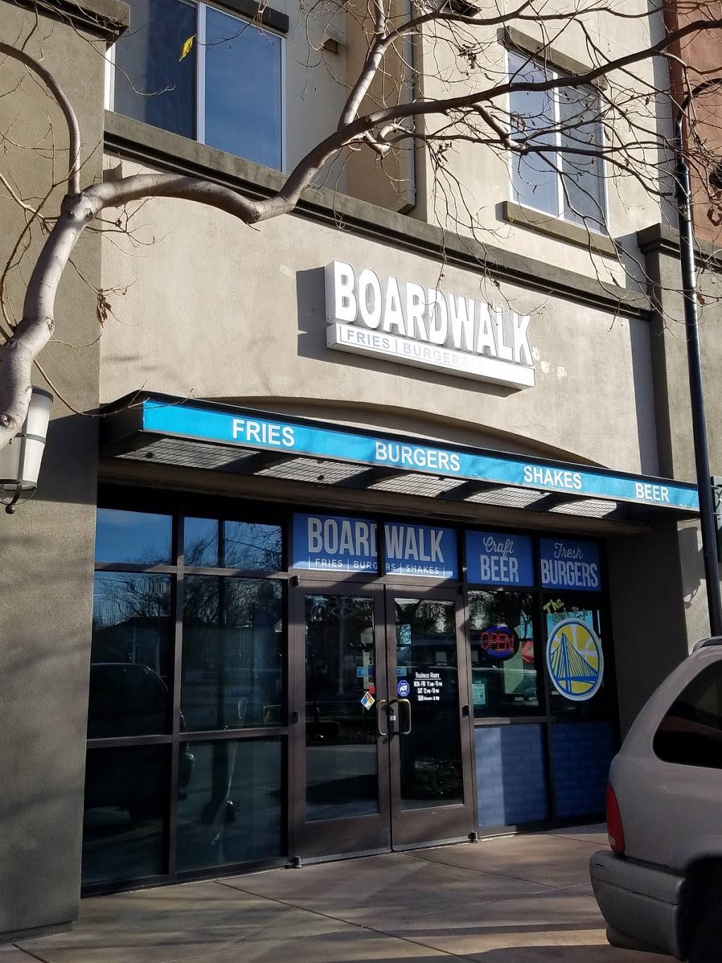 Boardwalk Fries Burgers Shakes | restaurant | 691 Tasman Dr, Sunnyvale, CA 94089, USA | 4087435110 OR +1 408-743-5110