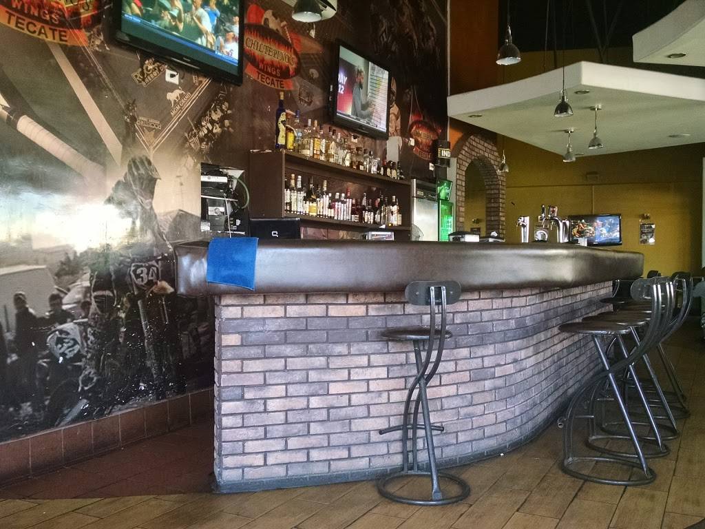 Chiltepino’s Wings | restaurant | Benito Juárez 991, La Hacienda, 21448 Tecate, B.C., Mexico | 016656557406 OR +52 665 655 7406