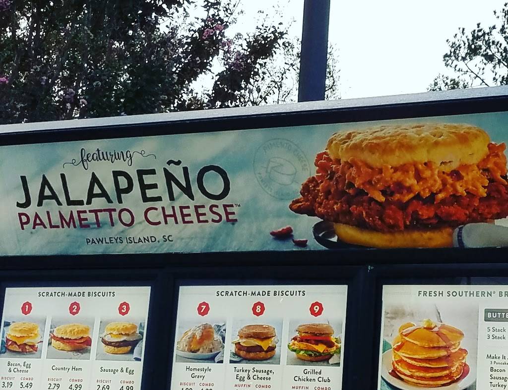 Biscuitville | cafe | 605 Stellata Dr, Fuquay-Varina, NC 27526, USA | 9195776380 OR +1 919-577-6380