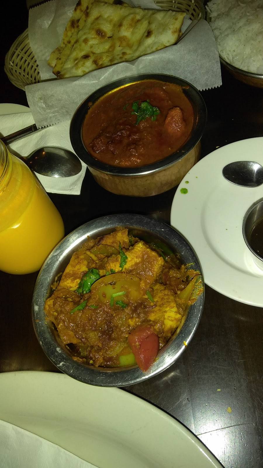 Spice & Grill | restaurant | 441 Myrtle Ave, Brooklyn, NY 11205, USA | 7188752525 OR +1 718-875-2525