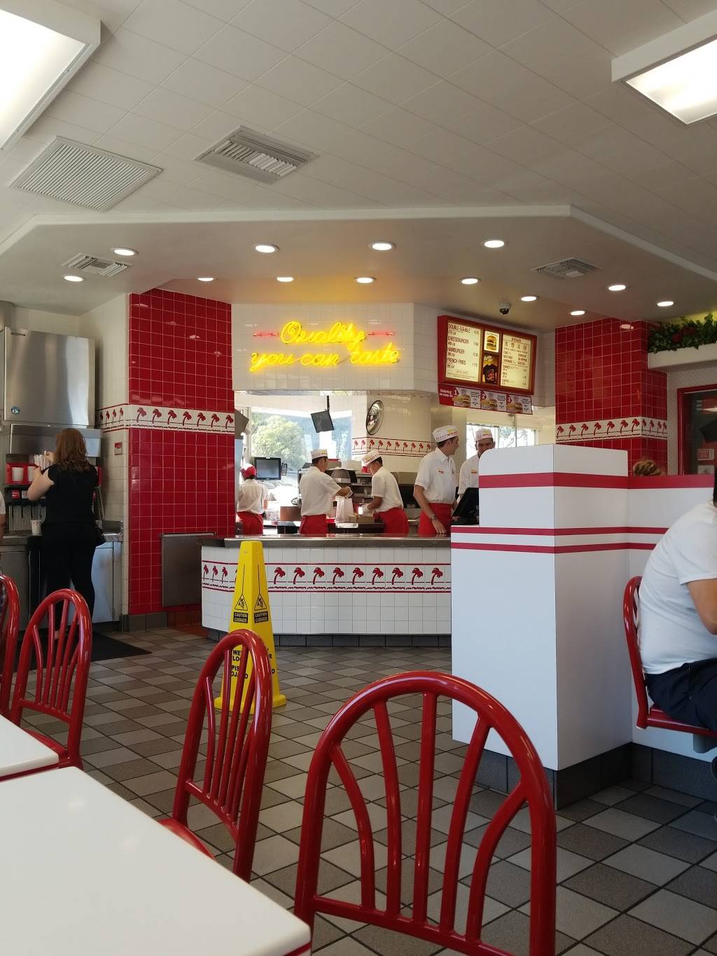 In-N-Out Burger | restaurant | 3640 Cahuenga Blvd, Los Angeles, CA 90068, USA | 8007861000 OR +1 800-786-1000