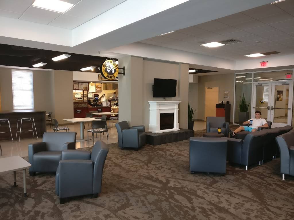 Einstein Bros. Bagels | cafe | 1900 Selwyn Ave, Charlotte, NC 28274, USA | 7046882827 OR +1 704-688-2827