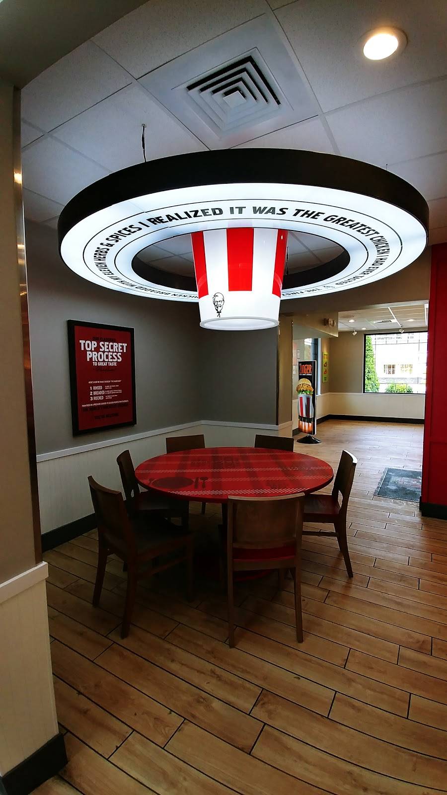 KFC | restaurant | 2317 Battleground Ave, Greensboro, NC 27408, USA | 3362880473 OR +1 336-288-0473