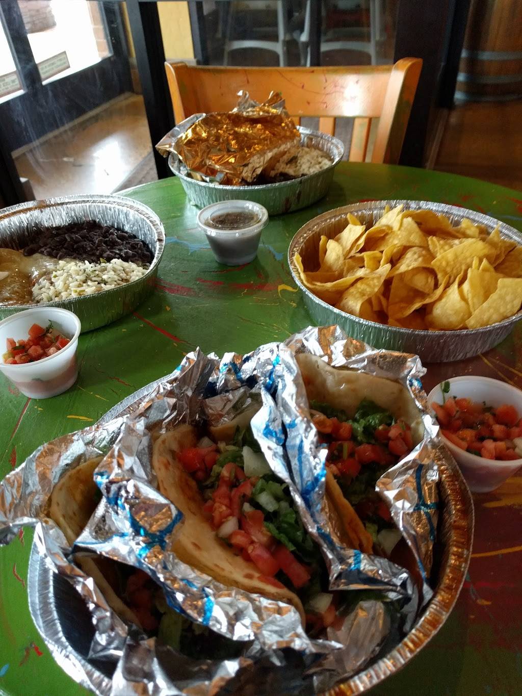 Cafe Rio Mexican Grill | restaurant | 6003 Burke Centre Pkwy, Burke, VA 22015, USA | 5715222200 OR +1 571-522-2200