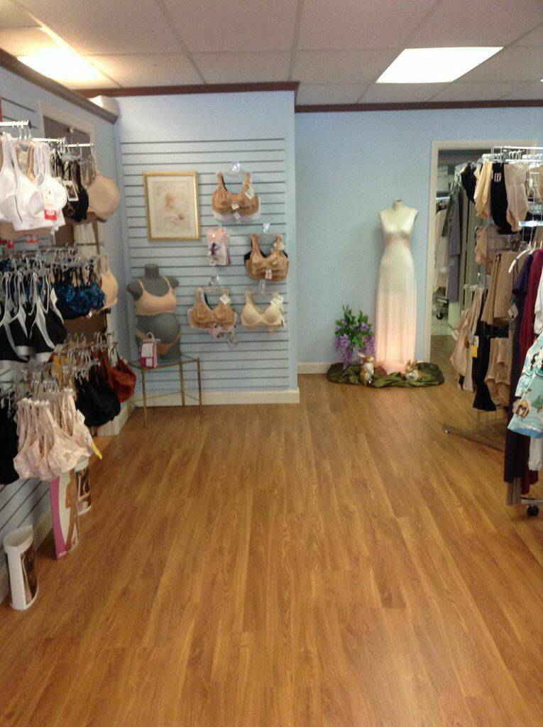Rebeckas Lingerie | restaurant | 4004 Hillsboro Pike #160r, Nashville, TN 37215, USA | 6152694413 OR +1 615-269-4413