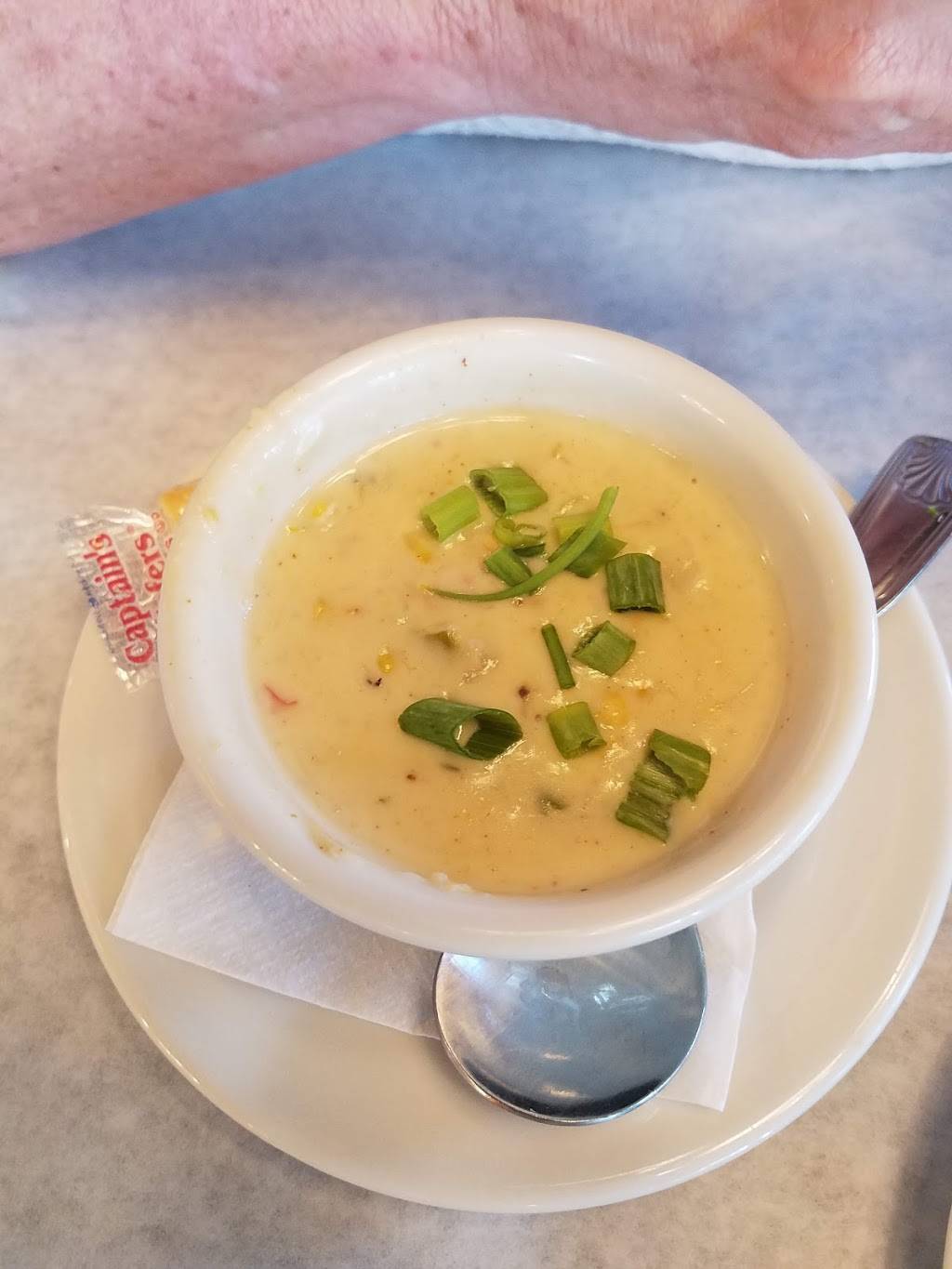 Half Shell Oyster House | restaurant | 70367 LA-21 Suite 100, Covington, LA 70433, USA | 9852764500 OR +1 985-276-4500