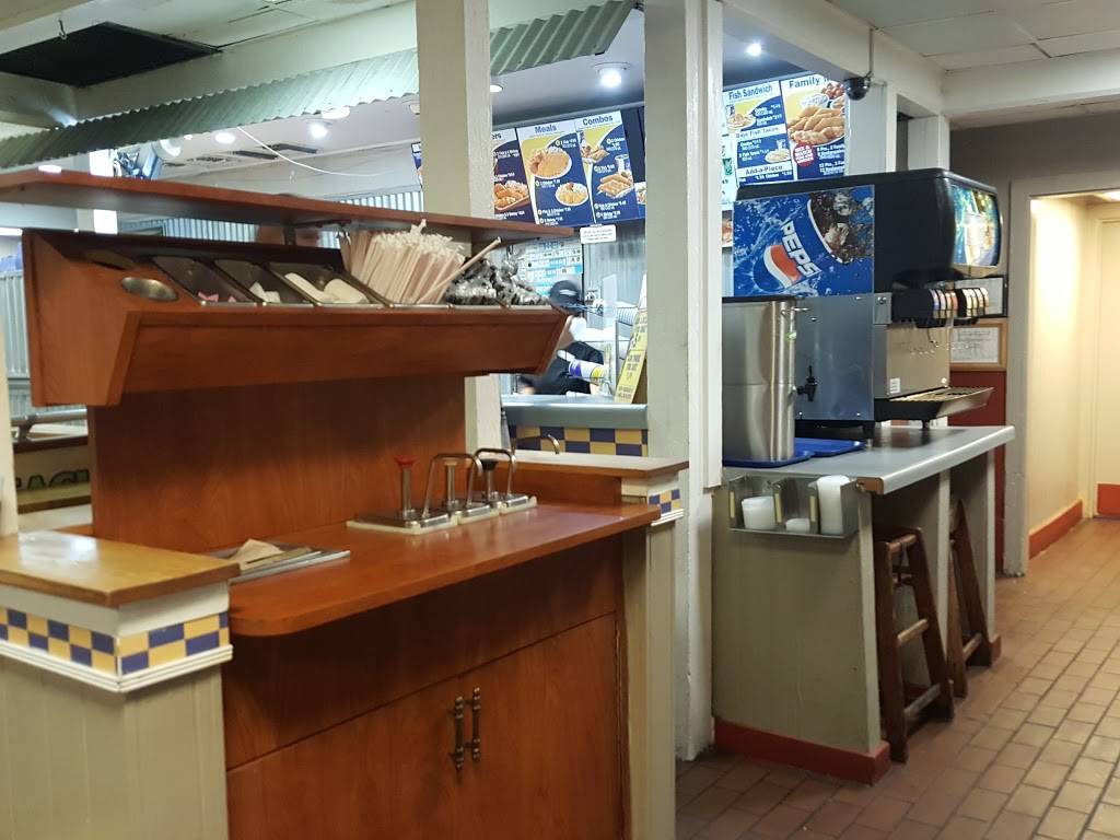 Long John Silvers | restaurant | 11611 West Ave, San Antonio, TX 78213, USA | 2103499301 OR +1 210-349-9301