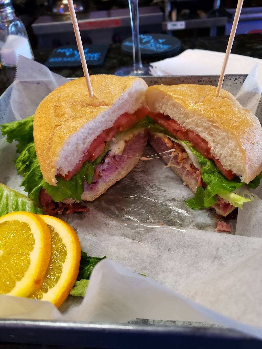 No Fly Zone Bar and Grille | restaurant | 1288 Sarno Rd, Melbourne, FL 32935, USA | 3214256784 OR +1 321-425-6784