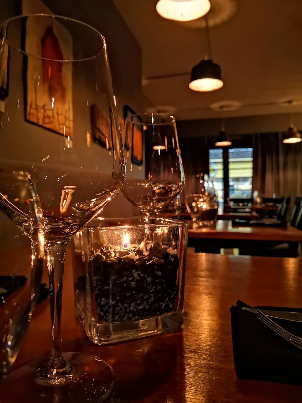 Hartleys Tavern | restaurant | 19 Elizabeth St, Prince Edward, ON K0K, Canada | 6134768888 OR +1 613-476-8888