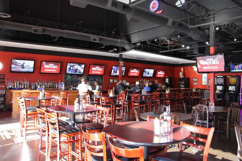 The Town Bar & Grill | restaurant | 2681 E New York St, Aurora, IL 60502, USA | 6304999975 OR +1 630-499-9975