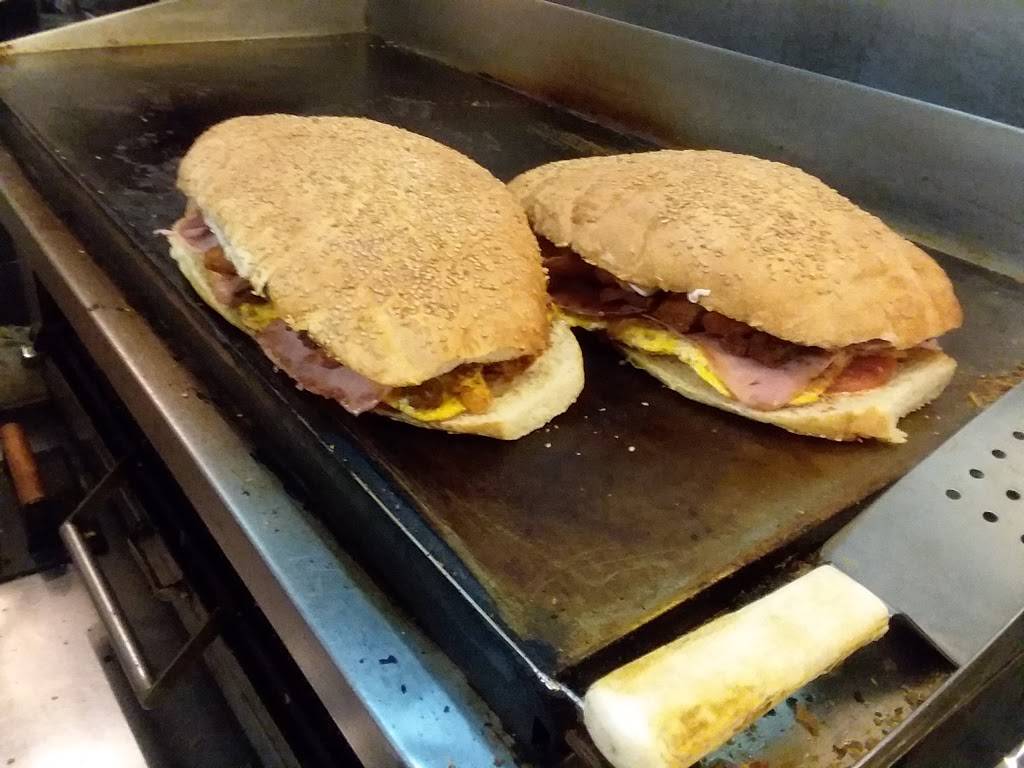 La Barranca | restaurant | 1999 Federal St, Camden, NJ 08105, USA | 8569642734 OR +1 856-964-2734