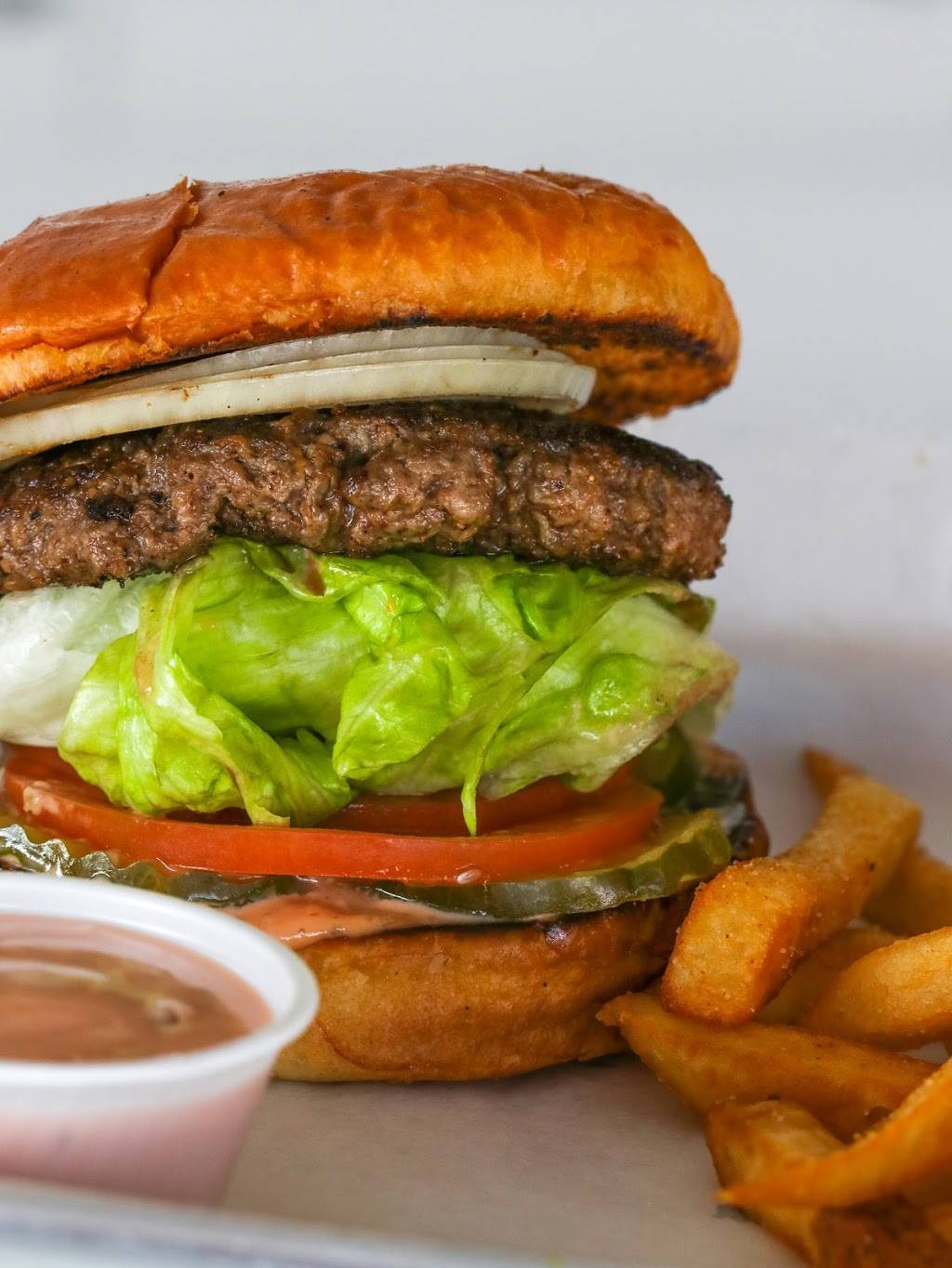 Johnnyss Greek & Burger Bar | restaurant | 4975 S Alma School Rd, Chandler, AZ 85248, USA | 4805341884 OR +1 480-534-1884