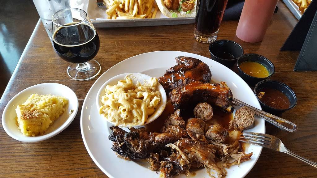 Horse Thief Hollow | restaurant | 10426 S Western Ave, Chicago, IL 60643, USA | 7737792739 OR +1 773-779-2739