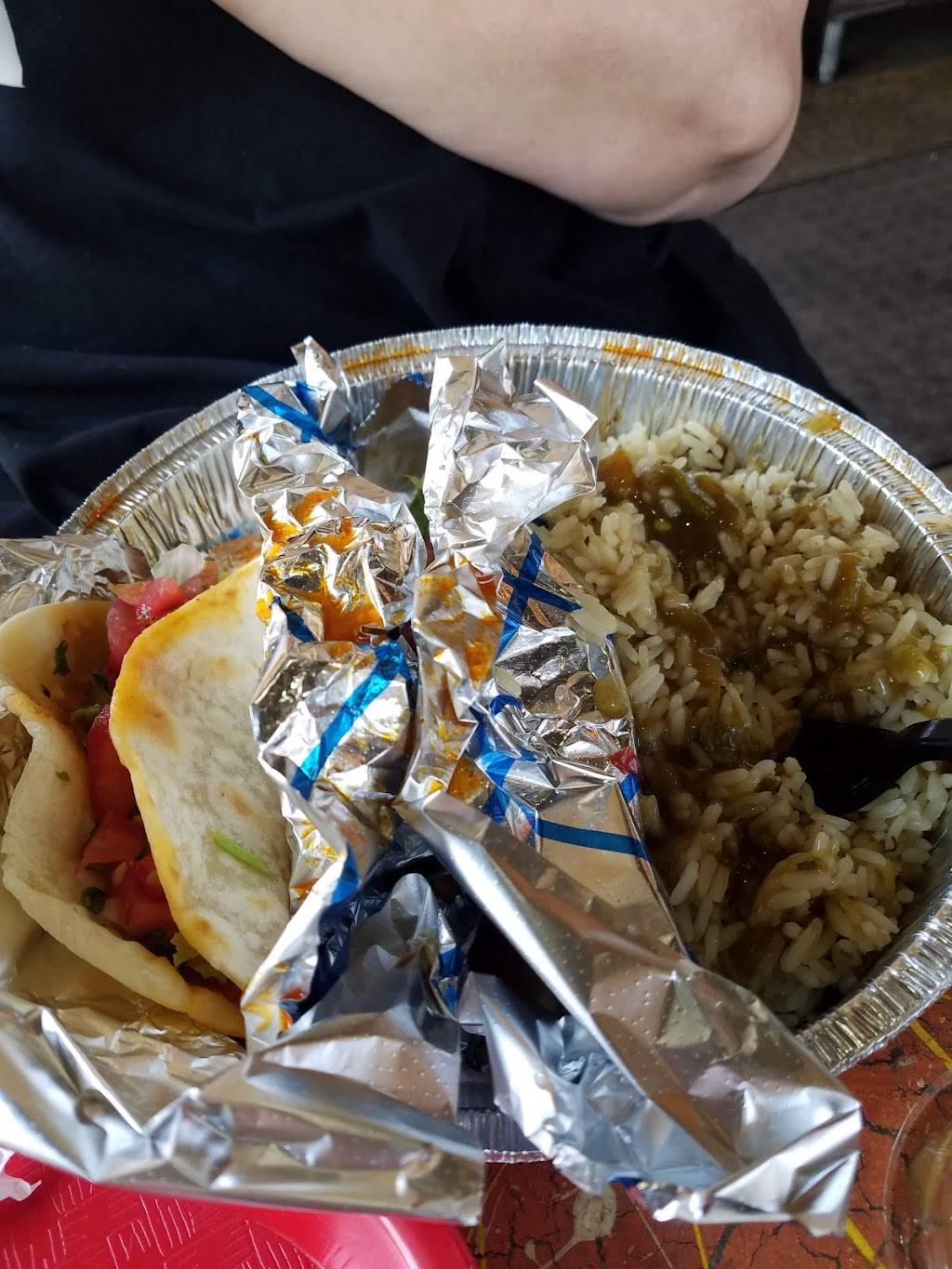 Cafe Rio Mexican Grill | restaurant | 24230 Valencia Blvd, Valencia, CA 91355, USA | 6613882600 OR +1 661-388-2600