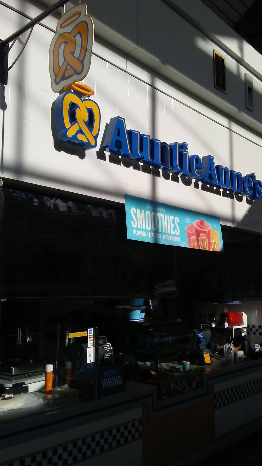 Auntie Annes | restaurant | Suite 2019, 3700 Rivertown Pkwy, Grandville, MI 49418, USA | 6162578990 OR +1 616-257-8990