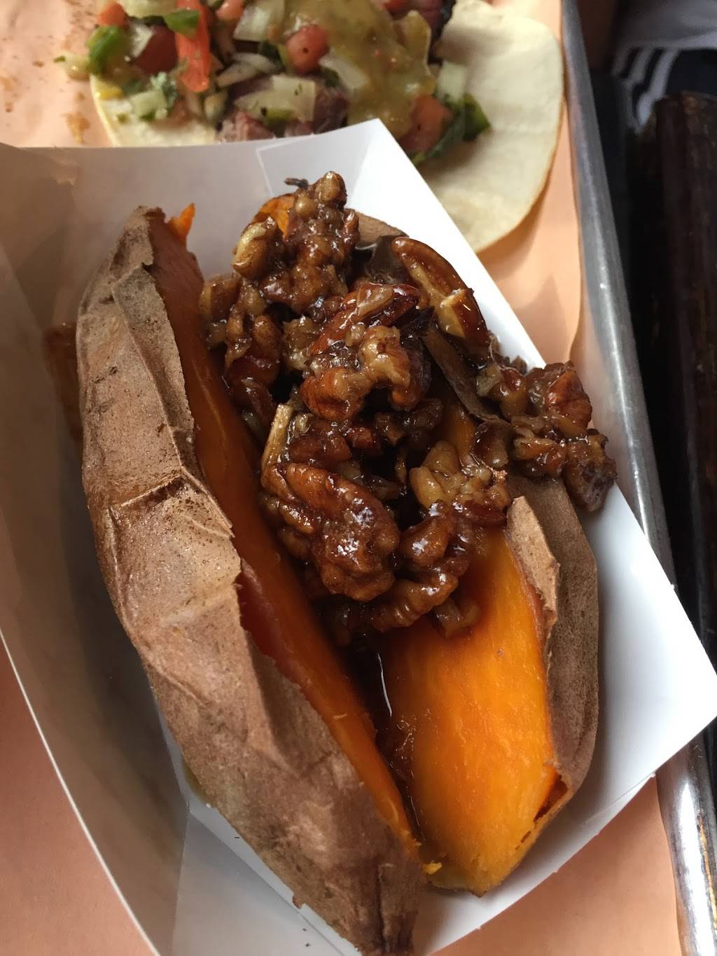 Izzys Smokehouse | restaurant | 391 Troy Ave, Brooklyn, NY 11213, USA | 3474250524 OR +1 347-425-0524