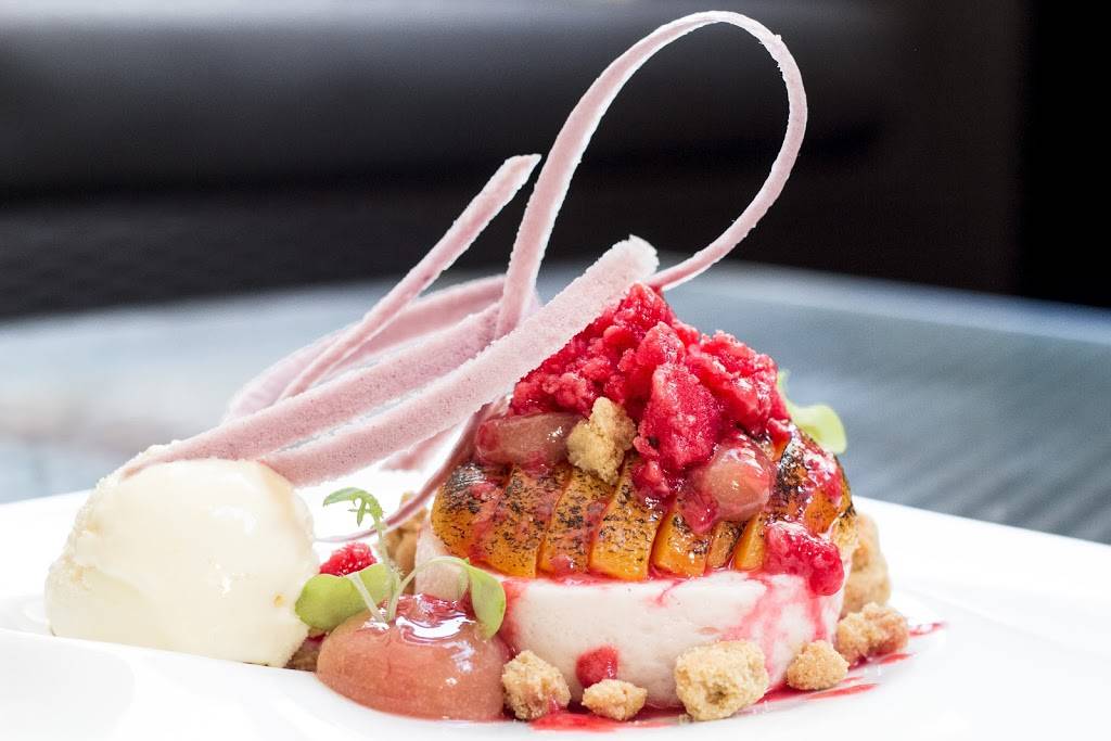 Miku Toronto | restaurant | 10 Bay St # 105, Toronto, ON M5J 2R8, Canada | 6473477347 OR +1 647-347-7347