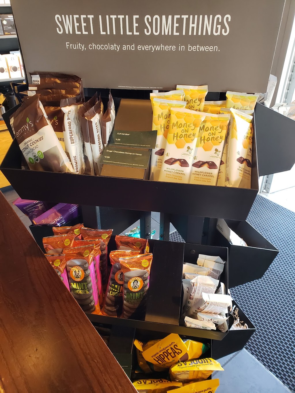 Starbucks | cafe | 2916 Eaglecrest Dr, Emporia, KS 66801, USA | 6203400289 OR +1 620-340-0289