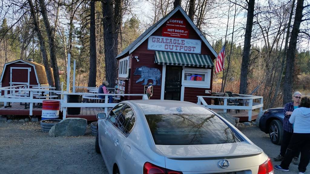 Graeagle Outpost & Yacht Club | restaurant | 7358 CA-89, Graeagle, CA 96103, USA | 5308362414 OR +1 530-836-2414