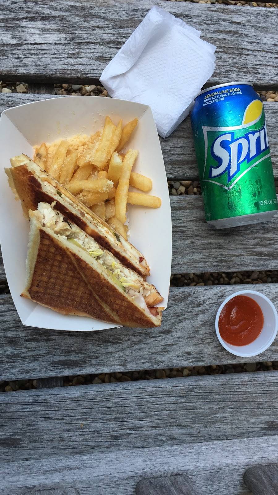 Roaming Fork "Bistro on Wheels" Best Charlotte Food Truck | restaurant | 401 Hawthorne Ln, Charlotte, NC 28204, USA | 9803499868 OR +1 980-349-9868